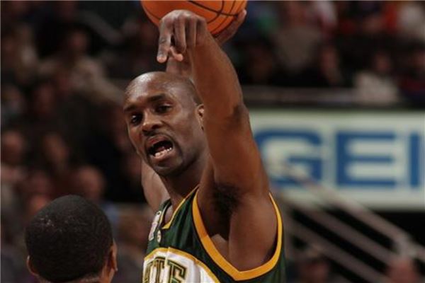 在篮球方面 在篮球方面