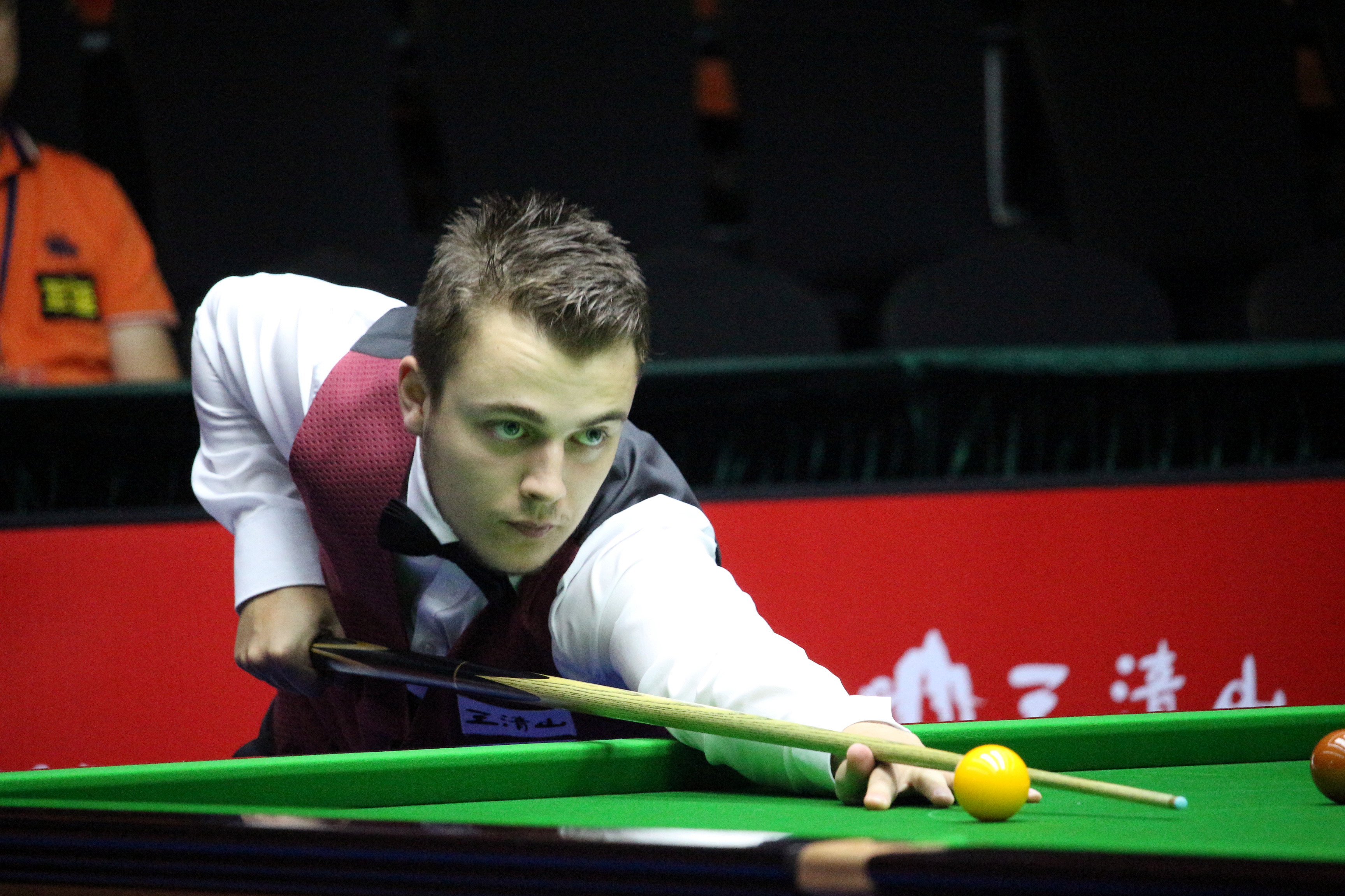 联的比赛脚 联的比赛脚