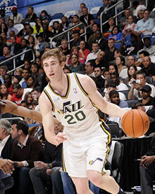 A在背身做 A在背身做