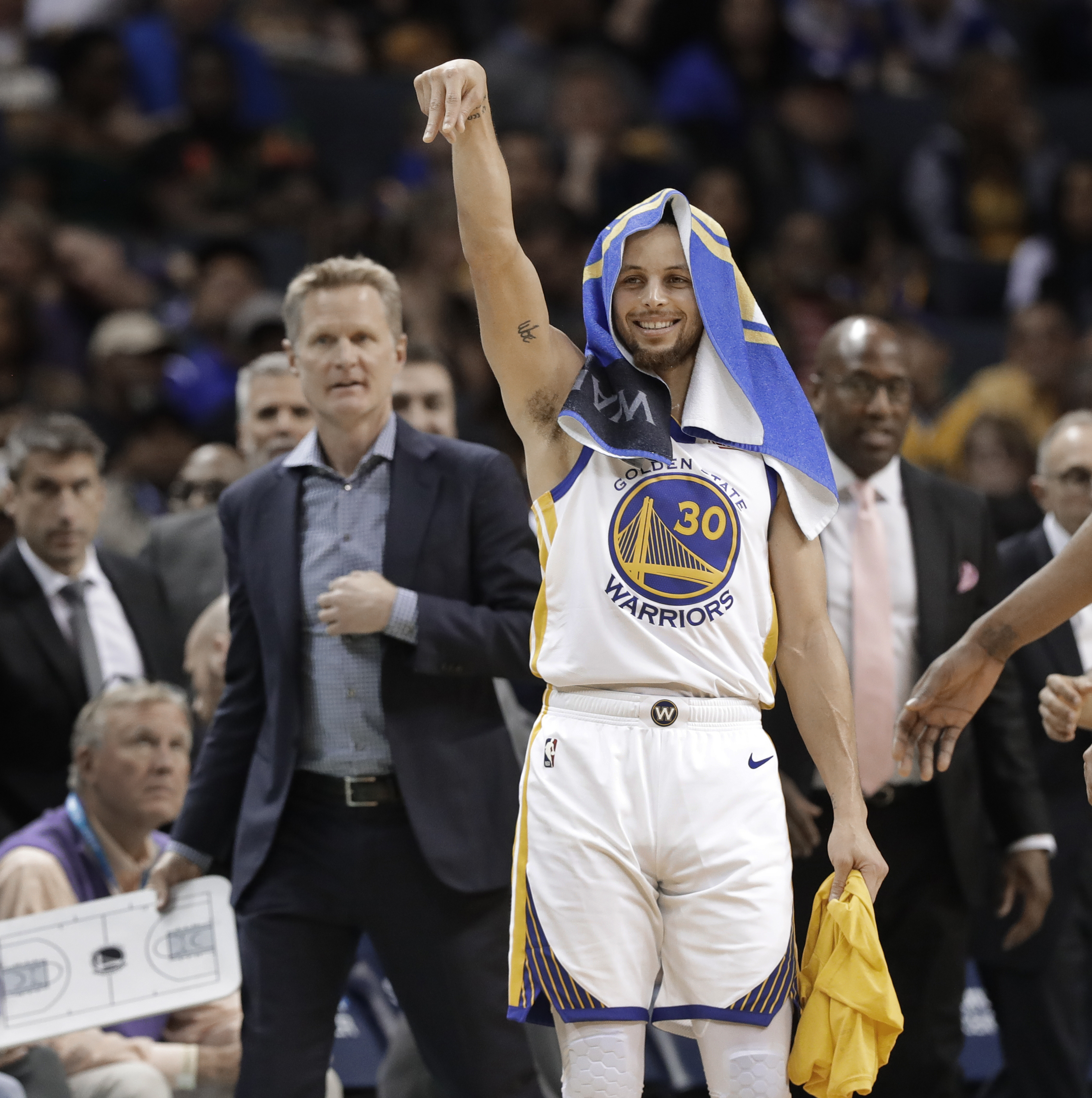 为轴心